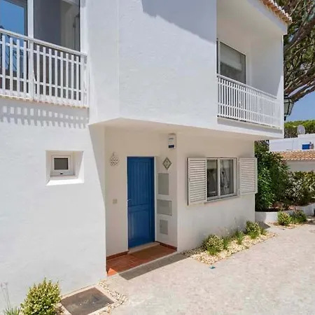 Villa Sleeps 4 With Air Con And Wifi *